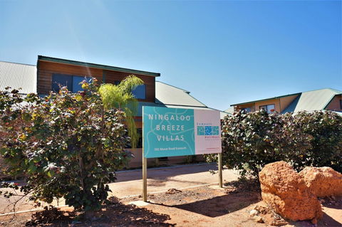 Ningaloo Breeze Villa 4 - Surfers Paradise Gold Coast 3