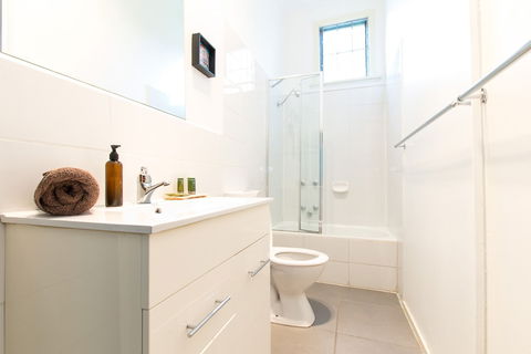 HUNTER In The Heart Of Collingwood Fitzroy - Surfers Paradise Gold Coast 4