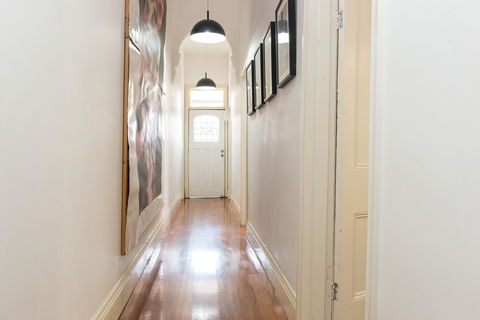 HUNTER In The Heart Of Collingwood Fitzroy - Surfers Paradise Gold Coast 1