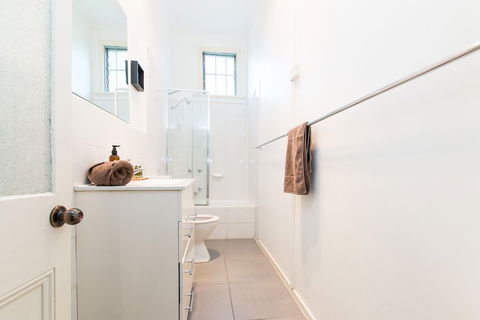 HUNTER In The Heart Of Collingwood Fitzroy - Surfers Paradise Gold Coast 6