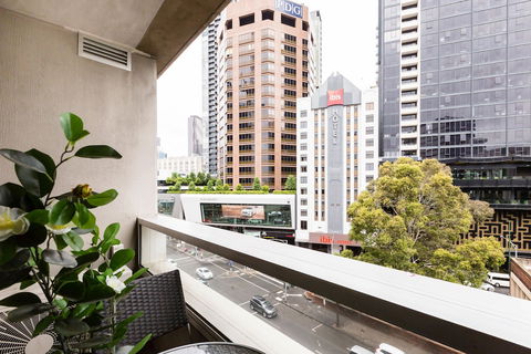 SANDRA, 1BDR Carlton Apartment - Surfers Paradise Gold Coast 0