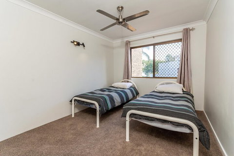 Great Location Close To Waterfront Shops Restaurants & Cafes. - Surfers Paradise Gold Coast 4