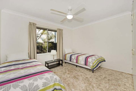 Large Family Waterfront Home With Room For A Boat Welsby Pde Bongaree - Surfers Paradise Gold Coast 7