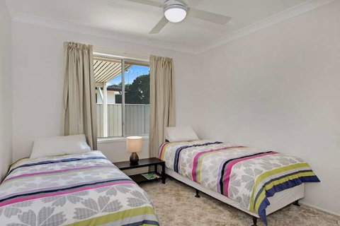 Large Family Waterfront Home With Room For A Boat Welsby Pde Bongaree - Surfers Paradise Gold Coast 6