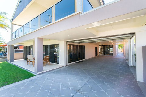 Magical Holiday Home Welsby Pde Bongaree - Surfers Paradise Gold Coast 2