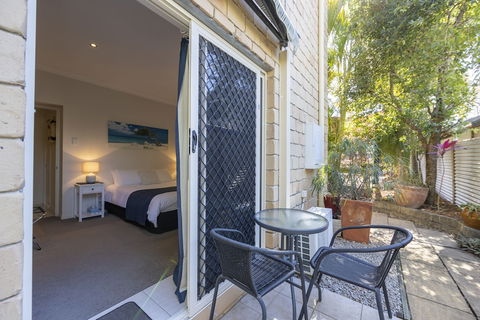 Beach House Bed & Breakfast - Surfers Paradise Gold Coast 5