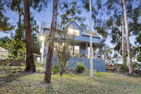 Briars Cottage - Daylesford - Surfers Paradise Gold Coast 1