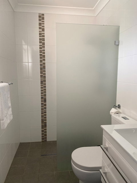 Huskisson Beach Motel - Surfers Paradise Gold Coast 4