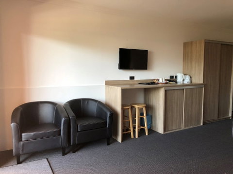 Huskisson Beach Motel - Surfers Paradise Gold Coast 2