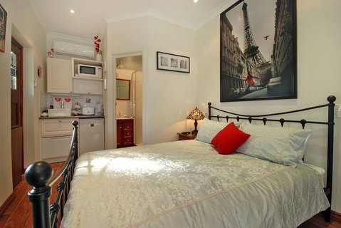 Above Bored Bed & Breakfast - Surfers Paradise Gold Coast 5
