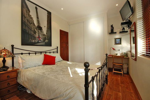 Above Bored Bed & Breakfast - Surfers Paradise Gold Coast 7
