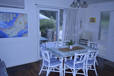 Beachwalk Cottage - Surfers Paradise Gold Coast 6