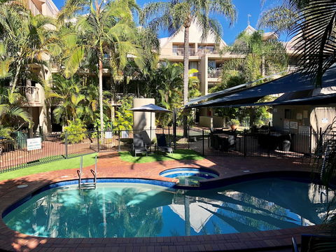 Sanctuary Beach Resort - Surfers Paradise Gold Coast 3