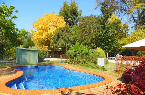 Bright Highland Valley Cottages - Surfers Paradise Gold Coast 1