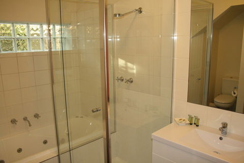 Merrimeet Cottages - Surfers Paradise Gold Coast 6