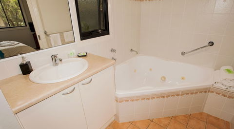 Goldfield Holiday Units - Surfers Paradise Gold Coast 4