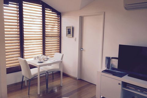 Fremantle Beach Studio - Surfers Paradise Gold Coast 6
