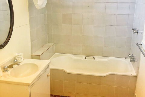 Victoria & Albert Guesthouse - Surfers Paradise Gold Coast 6