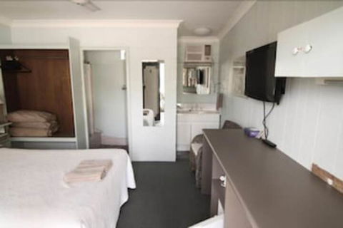 Motel Melrose - Surfers Paradise Gold Coast 5