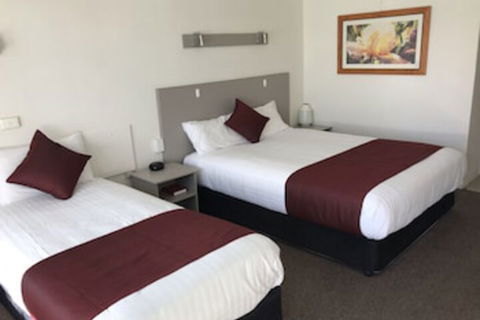 Cobb Inlander Motel - Surfers Paradise Gold Coast 0