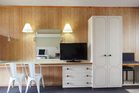 Forster Motor Inn - Surfers Paradise Gold Coast 7