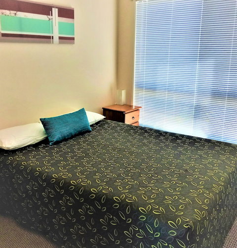Emerald Motel Apartments - Surfers Paradise Gold Coast 2