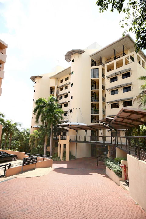 Darwin Deluxe Apartments - Surfers Paradise Gold Coast 2