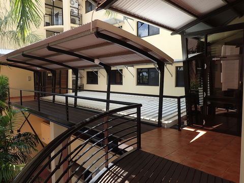 Darwin Deluxe Apartments - Surfers Paradise Gold Coast 1