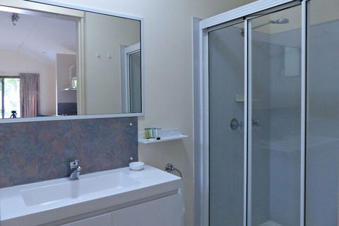 Daintree Valley Haven - Surfers Paradise Gold Coast 5