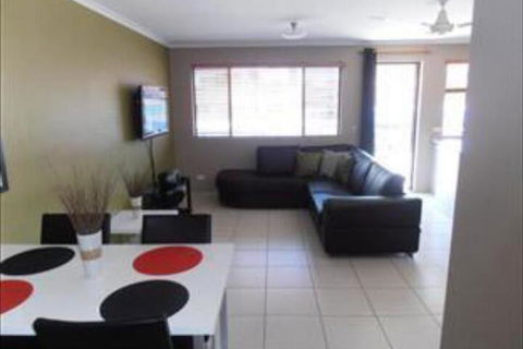 Beachside Court Holiday Apartments - Surfers Paradise Gold Coast 3
