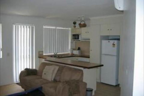 Beachside Court Holiday Apartments - Surfers Paradise Gold Coast 2