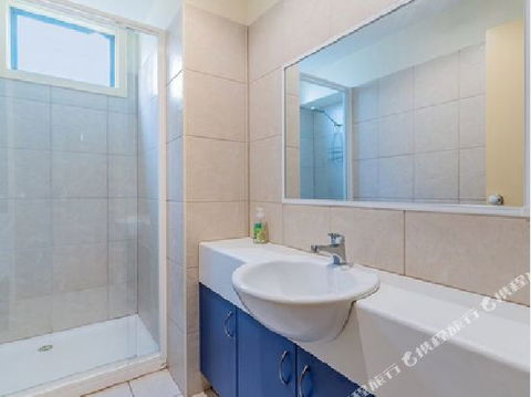 Fabulous Townhouse At The Famous Smiths Beach - Surfers Paradise Gold Coast 3