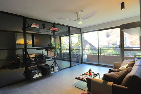 Meticulously Designed Sydney Aptmnt - Surfers Paradise Gold Coast 5