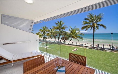 Fairshore 28 - Surfers Paradise Gold Coast 2