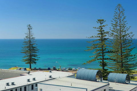 Akuna 20 6 Joffre Street - Surfers Paradise Gold Coast 5