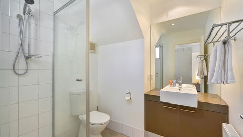 Dandongale - Surfers Paradise Gold Coast 4