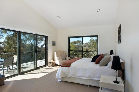 Arana Wentworth Falls - Surfers Paradise Gold Coast 2