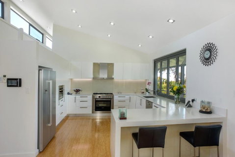 Arana Wentworth Falls - Surfers Paradise Gold Coast 5