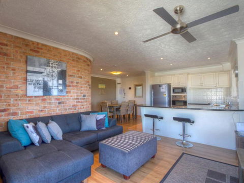 Champagne Court 10 - Surfers Paradise Gold Coast 5