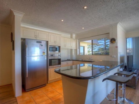 Champagne Court 10 - Surfers Paradise Gold Coast 3
