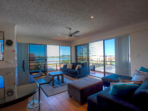 Champagne Court 10 - Surfers Paradise Gold Coast 1