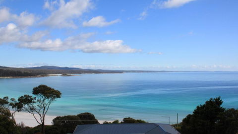 SEA EAGLE COTTAGE Amazing Views Of Bay Of Fires - Surfers Paradise Gold Coast 2