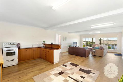 TASSIE SEASIDE SERENITY LAbode Accommodation - Surfers Paradise Gold Coast 5