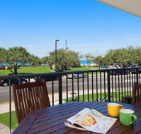 Kings Beach Ocean Front Views Private Balcony overlooking Kings Beach - Surfers Paradise Gold Coast