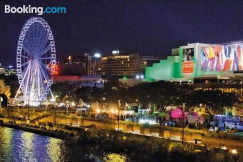 3br Stylish Apt CBD River & City Views SpaSaunaPoolWIFINetflix - Surfers Paradise Gold Coast 3