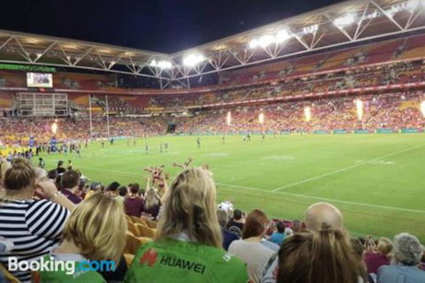 3br Stylish Apt CBD River & City Views SpaSaunaPoolWIFINetflix - Surfers Paradise Gold Coast 4