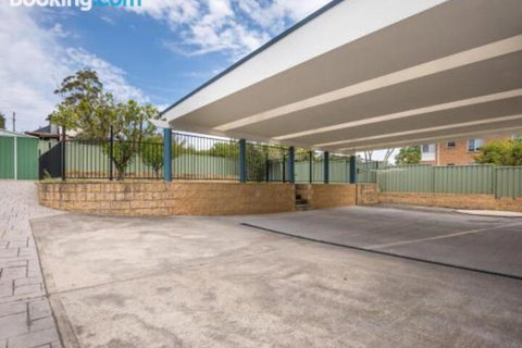 Villa San Gabriel Vincentia Sleeps 14 4pm Check Out Sundays - Surfers Paradise Gold Coast 4