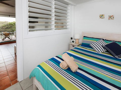 WHITE WAVES 4 ABSOLUTE BEACH FRONT STUDIO HASTINGS POINT - Surfers Paradise Gold Coast 6