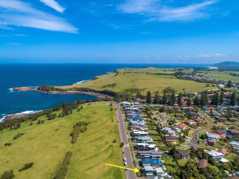 TASMAN DRIVE Gerringong 4pm Check Out Sundays - Surfers Paradise Gold Coast 1