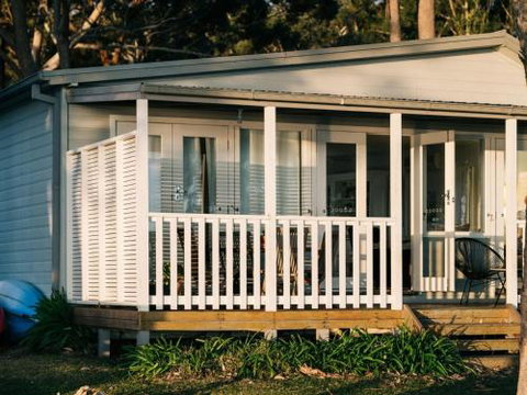 The Waterfront House 4pm Check Out Sundays - Surfers Paradise Gold Coast 5